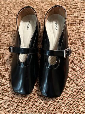 Vivaia Mary Jane flats size 8